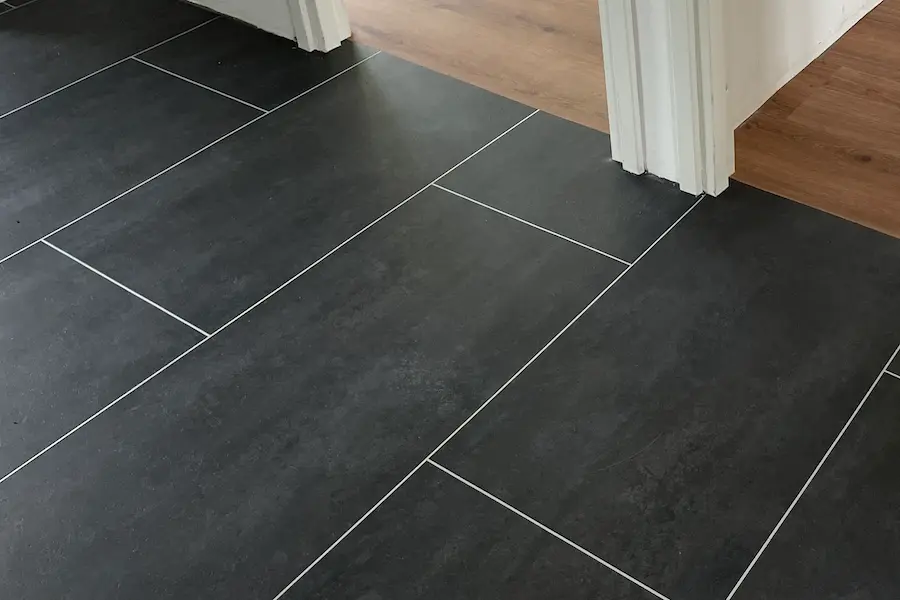 Tegel met strip in halfsteensverband